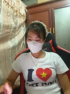 Yuy sexyy online show from 06-05-26, 04:02