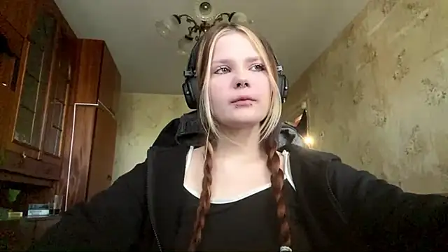 SusanaLeichty online show from 05-27-26, 07:16