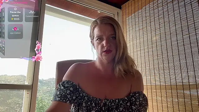 Sexy Nicolette Dutch online show from 07-11-26, 07:44