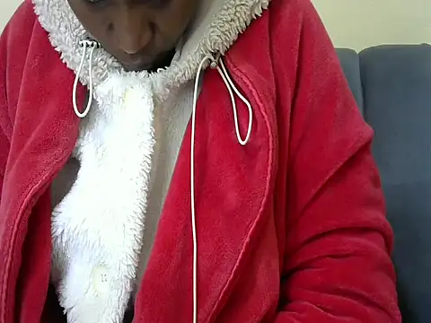 Snapshot of queen_l chatting on 06-27-26, 03:55 queen l online show from 06-27-26, 03:55