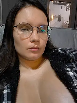 gatinhaagaucha online show from 06-17-26, 03:42