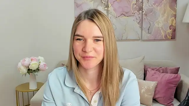 RoxyReignn online show from 06-10-26, 10:08