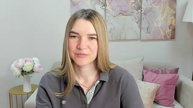 RoxyReignn online show from 06-13-26, 09:57
