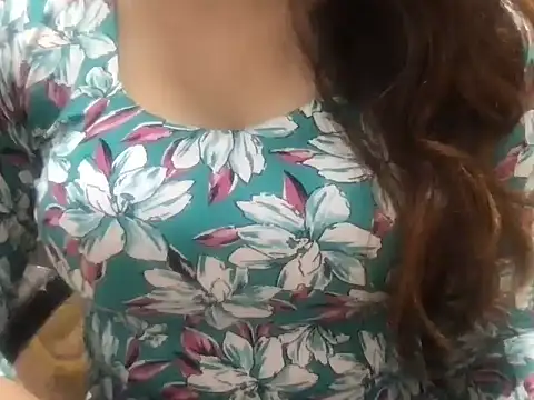 Snapshot of Avneet_ chatting on 06-15-26, 05:53 Avneet online show from 06-15-26, 05:53