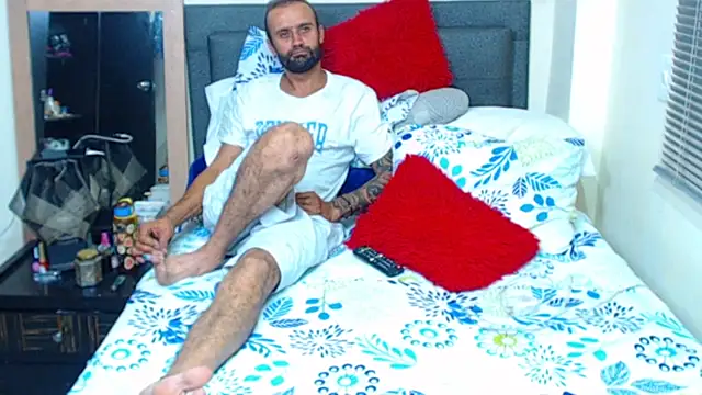 Snapshot of yessyduvan chatting on 06-06-26, 12:05 yessyduvan online show from 06-06-26, 12:05