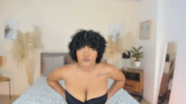 Snapshot of Lia_adams17 chatting on 06-11-26, 04:54 Lia adams17 online show from 06-11-26, 04:54