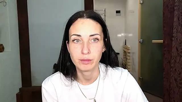 BouncySweety online show from 11-17-25, 07:52