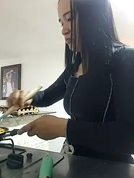 DaniRivers  online show from 07-14-26, 12:00