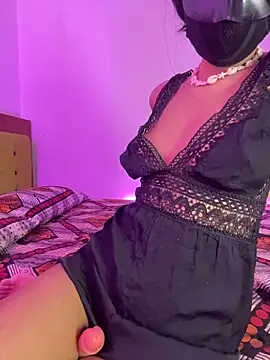 Snapshot of Mia_Zey chatting on 06-10-26, 04:45 Mia Zey online show from 06-10-26, 04:45