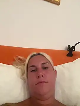 Sofia beee online show from 07-11-26, 10:18