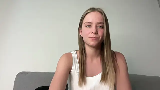 Snapshot of DanikaMory chatting on 06-17-26, 12:18 DanikaMory online show from 06-17-26, 12:18