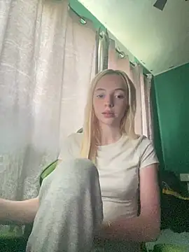 Glowing Manny Riah online show from 05-24-26, 05:51