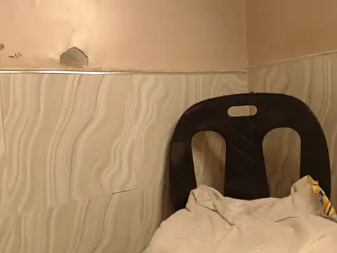 QueenAlia03 online show from 05-24-26, 04:56