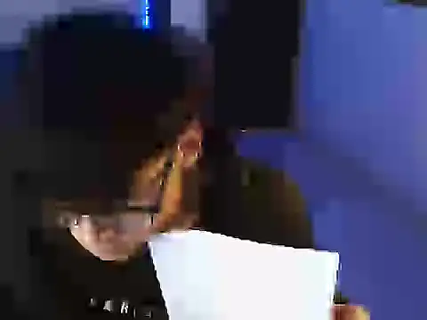 Snapshot of Mr_yisuzz chatting on 06-10-26, 11:31 Mr yisuzz online show from 06-10-26, 11:31