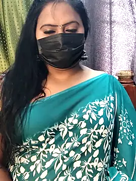 Snapshot of Meera_mia chatting on 05-31-26, 08:21 Meera mia online show from 05-31-26, 08:21