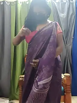 Snapshot of Meera_mia chatting on 06-28-26, 08:04 Meera mia online show from 06-28-26, 08:04
