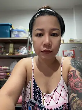 LINDA HD online show from 06-12-26, 01:32