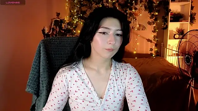 Snapshot of Vanessa_LimX chatting on 06-04-26, 01:06 Vanessa LimX online show from 06-04-26, 01:06