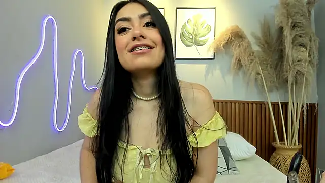 Snapshot of CARLA_FERRERM chatting on 06-05-26, 03:02 CARLA FERRERM online show from 06-05-26, 03:02