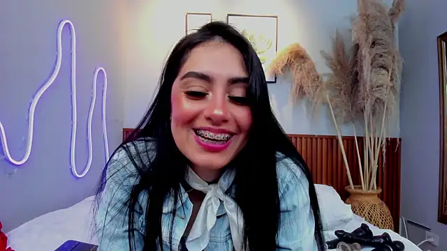 Snapshot of CARLA_FERRERM chatting on 06-16-26, 08:44 CARLA FERRERM online show from 06-16-26, 08:44