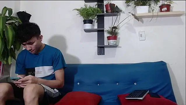 Snapshot of STRANGER_BOYS chatting on 06-21-26, 06:21 STRANGER BOYS online show from 06-21-26, 06:21