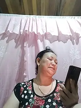 Snapshot of Orio-baby chatting on 06-27-26, 01:28 Orio-baby online show from 06-27-26, 01:28