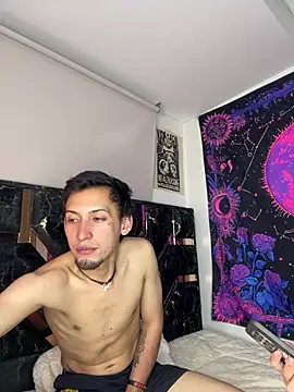 Yizz 20 online show from 06-24-26, 03:49