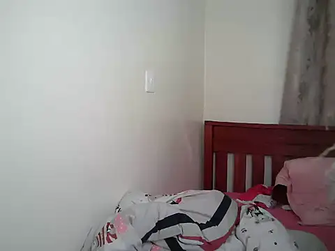 Snapshot of wendy_shancy chatting on 06-19-26, 12:31 wendy shancy online show from 06-19-26, 12:31