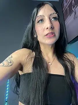 Snapshot of Naaria_ chatting on 06-16-26, 01:41 Naaria online show from 06-16-26, 01:41