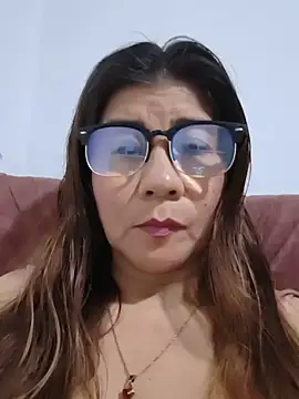 Snapshot of fire_mommy chatting on 06-13-26, 10:18 fire mommy online show from 06-13-26, 10:18