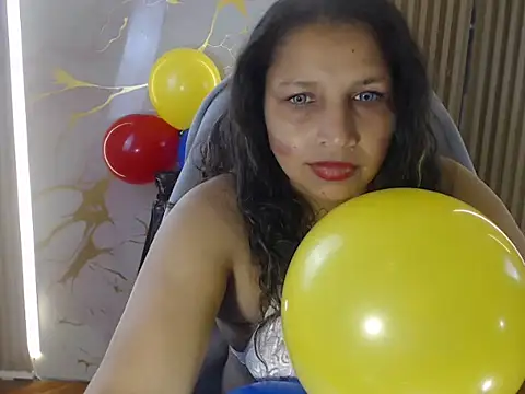 Snapshot of Danna_Sg chatting on 06-18-26, 04:46 Danna Sg online show from 06-18-26, 04:46