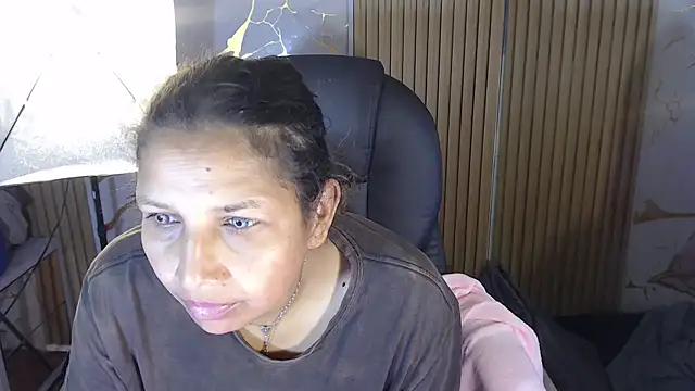 Snapshot of Danna_Sg chatting on 07-15-26, 06:40 Danna Sg online show from 07-15-26, 06:40
