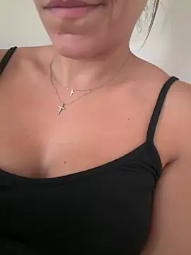Snapshot of VenClea chatting on 07-19-26, 06:33 VenClea online show from 07-19-26, 06:33