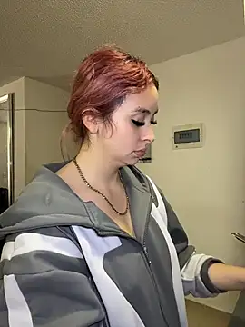 Snapshot of Sophia_LuxxX chatting on 06-10-26, 07:57 Sophia LuxxX online show from 06-10-26, 07:57