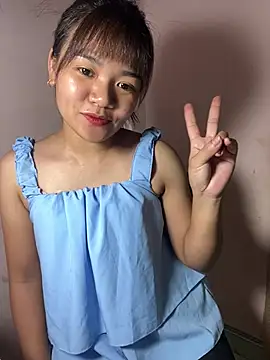 Snapshot of Ari_baby9 chatting on 07-04-26, 02:45 Ari baby9 online show from 07-04-26, 02:45