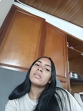 Snapshot of xcleila chatting on 06-01-26, 04:41 xcleila online show from 06-01-26, 04:41
