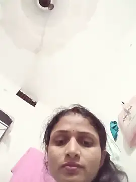 Snapshot of priya_970 chatting on 05-28-26, 04:37 priya 970 online show from 05-28-26, 04:37
