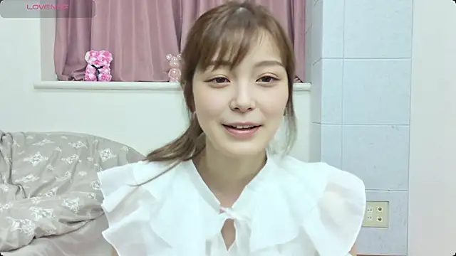 Snapshot of -Ria1022- chatting on 07-13-26, 03:37 -Ria1022- online show from 07-13-26, 03:37