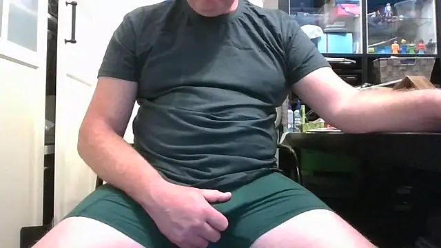 BrianB041978 online show from 06-07-26, 08:12