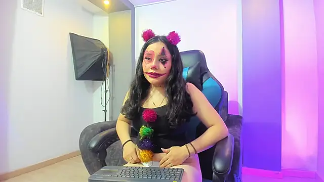 Miiarouse   online show from 06-20-26, 03:42