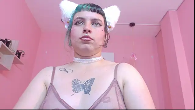 Snapshot of _sofia_smth_xx chatting on 06-10-26, 07:02 sofia smth xx online show from 06-10-26, 07:02