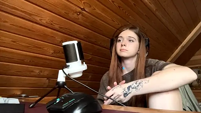 Snapshot of MariaLake chatting on 06-29-26, 10:15 MariaLake online show from 06-29-26, 10:15