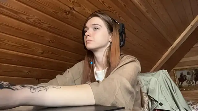 Snapshot of MariaLake chatting on 07-07-26, 04:15 MariaLake online show from 07-07-26, 04:15