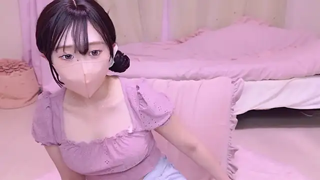 Snapshot of YURInya_ chatting on 06-17-26, 12:18 YURInya online show from 06-17-26, 12:18