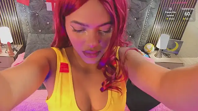 Snapshot of AlexandraNoxx chatting on 06-17-26, 12:07 AlexandraNoxx online show from 06-17-26, 12:07