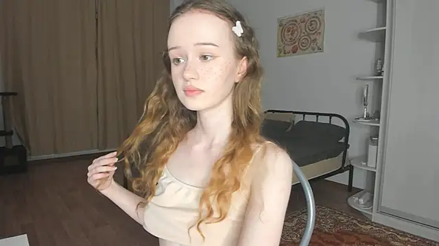 Snapshot of babymolly2 chatting on 06-25-26, 06:23 babymolly2 online show from 06-25-26, 06:23