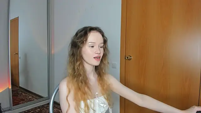 Snapshot of babymolly2 chatting on 07-14-26, 06:13 babymolly2 online show from 07-14-26, 06:13