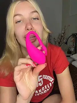 MilaaXOO online show from 07-18-26, 07:56