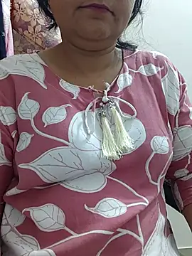 manjusrma005 online show from 06-05-26, 06:46