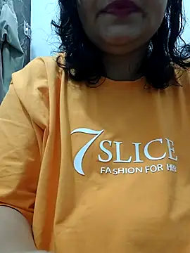 manjusrma005 online show from 06-08-26, 03:34
